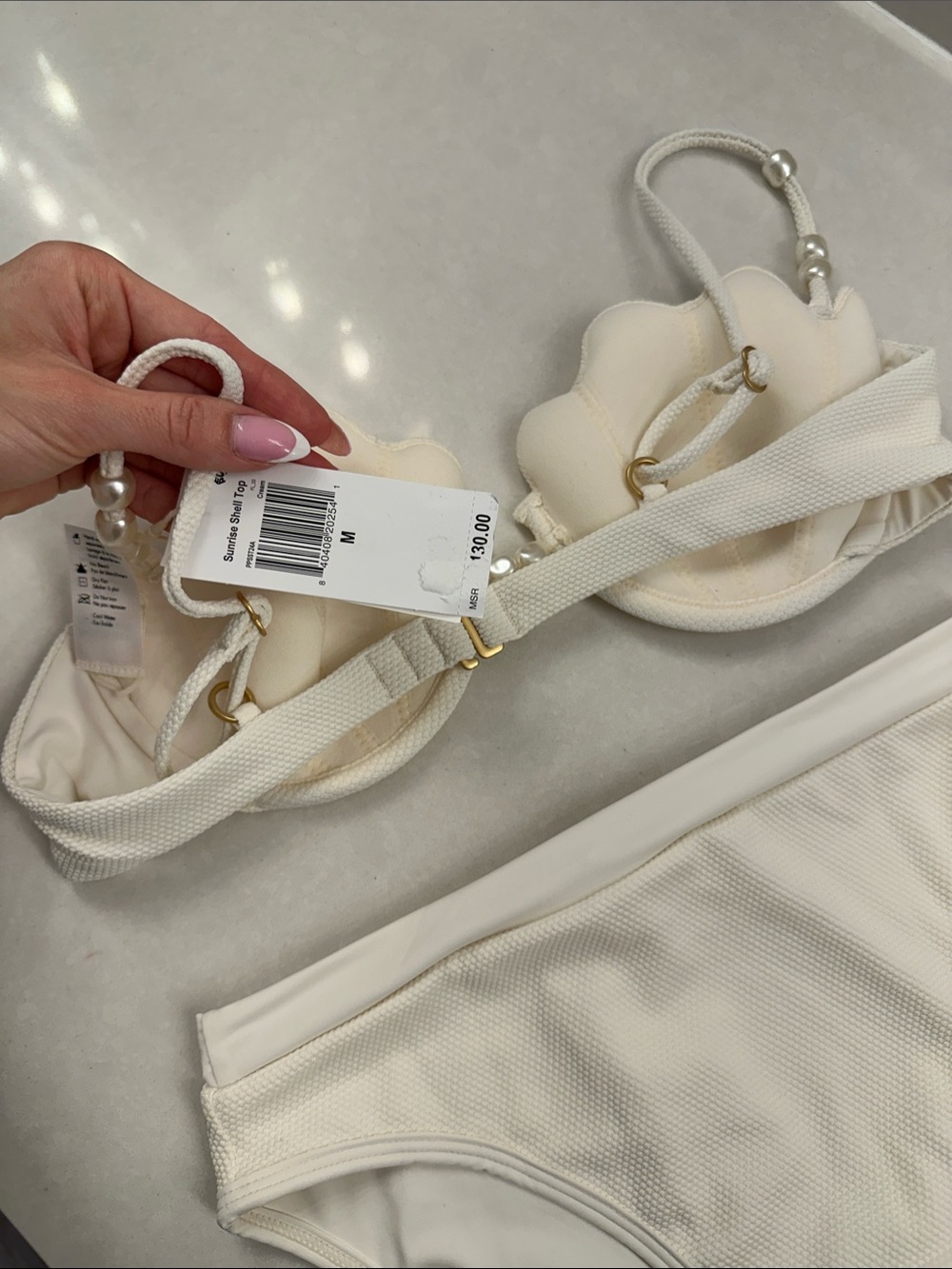 l*space Cream Shell-Style Textured Bikini Set - Picture 4 of 5